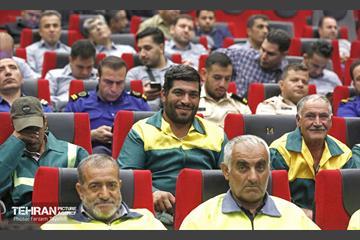 همایش تجلیل از کارگران شهرداری منطقه ۵ 24