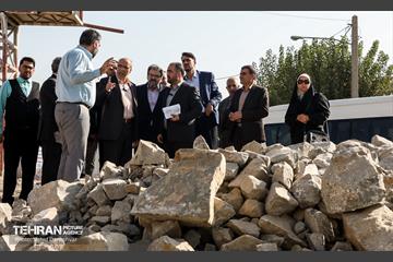 بازدید رئیس کمیسیون حمل‌ونقل شورا از منطقه 17 12