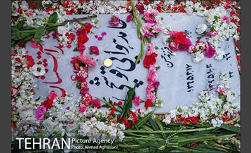 غبارروبی مزار شهدای آتش نشان باحضور خادمین حرم معصومه (س) 17