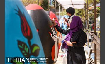 جشنواره تخم مرغ های رنگی در میدان هفت حوض 11