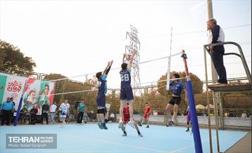 اختتامیه مسابقات ورزشی قهرمانان در منطقه 13 12