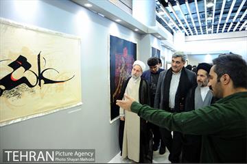 بازدید شهردار تهران از نمایشگاه عطر سیب 17