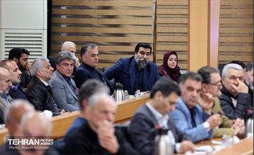 نشست هم‌اندیشی هیئت رئیسه اتاق اصناف تهران، روسای اتحادیه‌های صنفی تهران و هیئت امناء بازار تهران با شهردار تهران 47