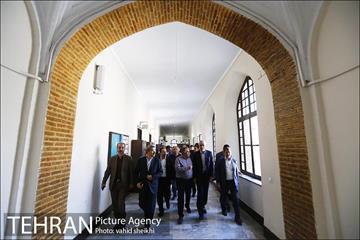 بازدید شهردار تهران از دبیرستان البرز 17