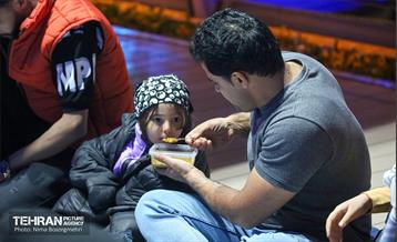 افطاری ساده روی پل طبیعت 2