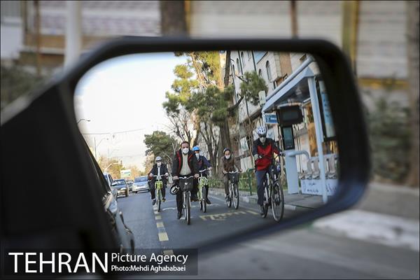 پویش سه شنبه های بدون خودرو در منطقه 8