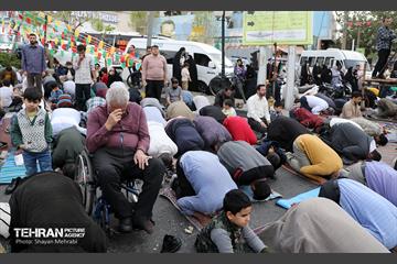نماز عید فطر در مصلی تهران 10