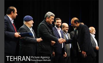 مراسم تجلیل از خدام موکب علی بن موسی الرضا(ع) با حضور پیروز حناچی شهردار تهران 35