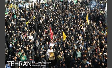 حضور شهروندان منطقه 15 در راهپیمایی اربعین امام حسین(ع) 9