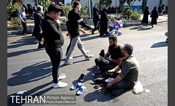 پیاده روی جاماندگان اربعین حسینی(ع) در تهران-2 12