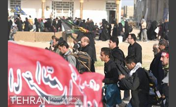 حضور دکتر قالیباف در پیاده‌روی اربعین، از نجف تا کربلا 9