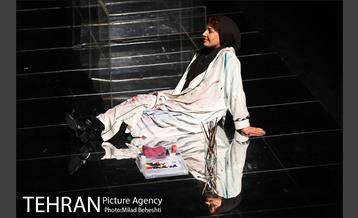 نمایش ماه در آب‎ 9