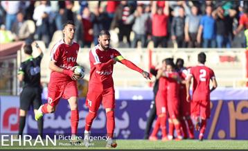 دیدار تیم های تراکتور سازی تبریز و پرسپولیس تهران 16