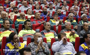 همایش تجلیل از کارگران شهرداری منطقه ۵ 38