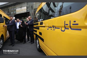 بازدید استاندار نجف اشرف از معاونت حمل و نقل و ترافیک 4