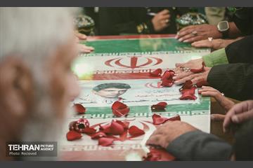 تشییع پیکر مطهر شهید محمد حسن زارعی در منطقه ۸ 19