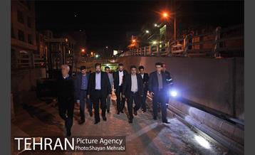 سرپرست شهرداری تهران و رئیس مرکز ارتباطات و امور بین الملل شهرداری تهران در بازدید از فعالیت‌های شبانه شهرداری و زندگی شبانه مردم تهران 52