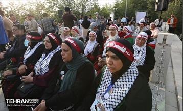 اهتزاز بزرگترین پرچم فلسطین جهان در تهران 30