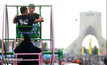 مهمانی ۱۰ کیلومتری عید غدیر در تهران 60