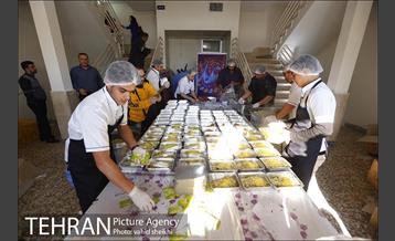 توزیع 3300 پرس غذا بین نیازمندان با کمک های مردمی 1