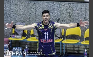 دیدار تیم های والیبال سپاهان و فولاد سیرجان 6