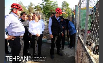 بازدید پیروز حناچی شهردار تهران از دهکده مهربانی 2