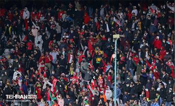 دیدار تیم های فوتبال پرسپولیس تهران و صنعت نفت آبادان 21