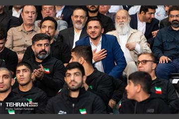 مراسم تجلیل از کشتی‌گیران قهرمان (جشنی برای ایران)  7