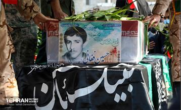 تشییع پیکر شهید حسین فغانی 15