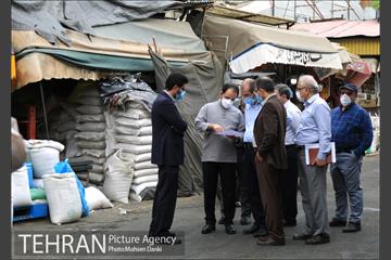 بازدید معاون شهرسازی و معماری شهرداری تهران و شهردار منطقه ۱۲ از بازار امین السلطان 11