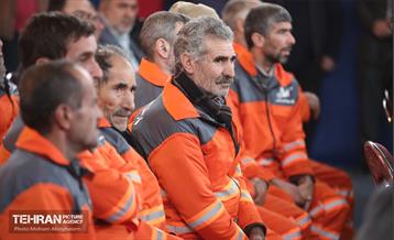 آغاز طرح واکسیناسیون آنفلوانزای پاکبانان و کارگران خدمات شهری شهرداری تهران 14