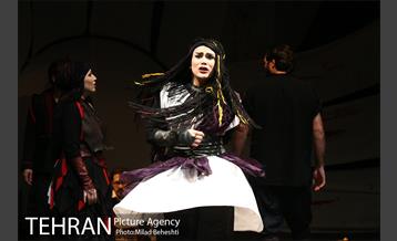 نمایش سرزمین پدری 11