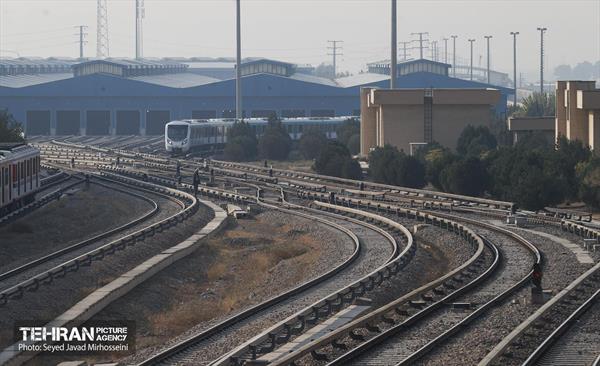 آیین بهره برداری از ۲ رام قطار ساخت داخل 51