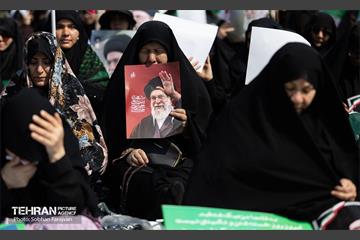 اقامه نماز جمعه در مصلی امام خمینی(ره) در تهران 49