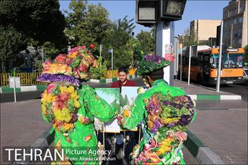 نمایش آدم فضایی ها فرشته های آموزش ترافیک  20