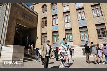 نمایشگاه «رخ دوست»تور تهرانگردی وابستگان نظامی سفارتخانه‌های خارجی مقیم تهران 17