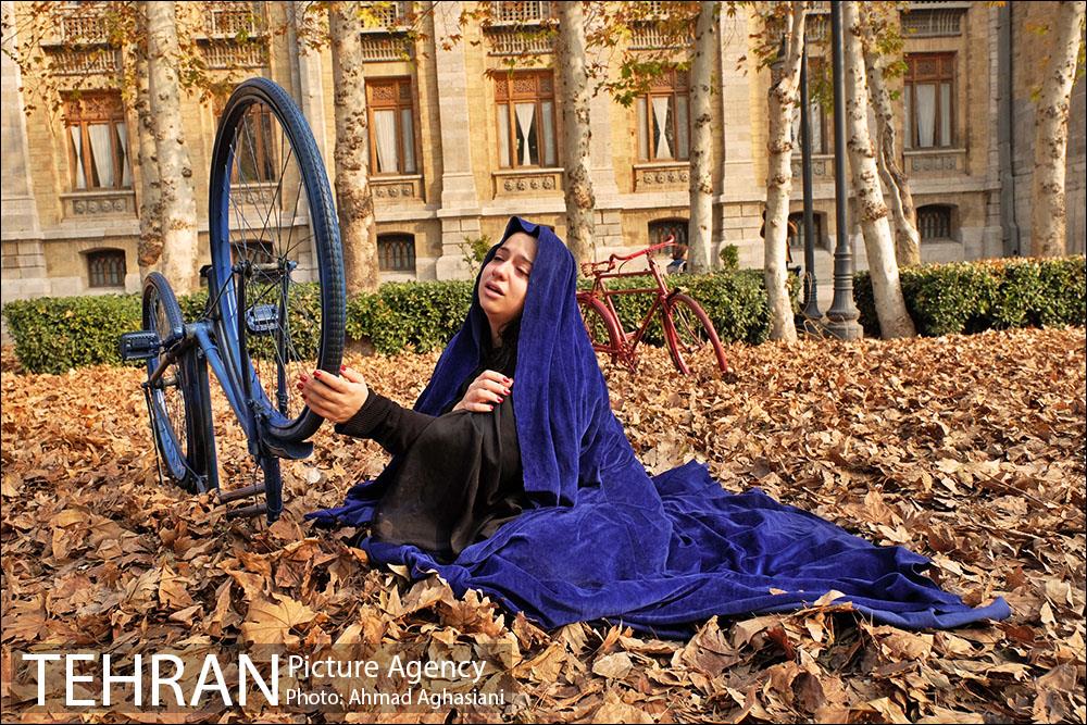 سومین رویداد هنری "پاییز برگ" در میدان مشق 29