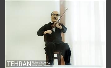 مجسمه مینیاتورهای جهانگیرارجمند در باغ موزه نگارستان 13