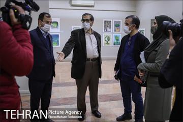 بازدید مدیران شهری و اعضای شورای شهر تهران از نمایشگاه تهران از منظر هنرمندان-2 3