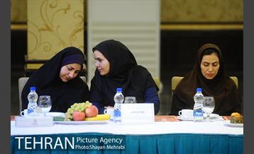 نشست هم اندیشی مدیرعامل سازمان زیباسازی، مدیران کل روابط عمومی بانک های عامل و مدیران شرکت های تبلیغاتی 12