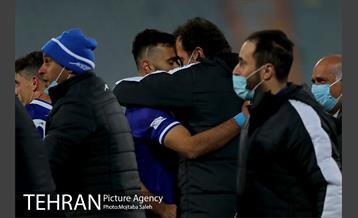 دیدار تیم‌های فوتبال استقلال و آلومینیوم اراک  17