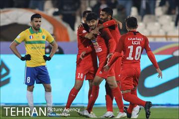 دیدار تیم های پرسپولیس  و صنعت نفت آبادان 7