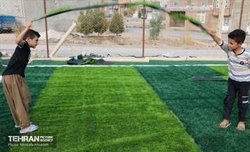 ساخت زمین چمن مصنوعی در شهر قصرشیرین 4