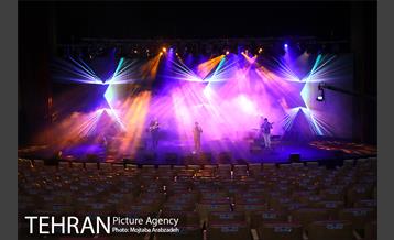 کنسرت آنلاین مهدی یغمایی 15