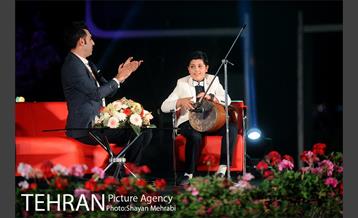 ویژه برنامه شب فیروزه ای در دریاچه شهدای خلیج فارس 10