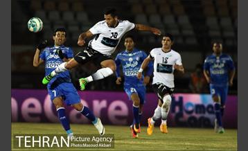 دیدار صبای قم و استقلال در لیگ برتر فوتبال 17