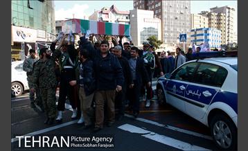 تشییع سه شهید گمنام در میدان فاطمی 1