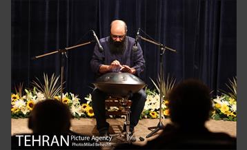 شانزدهمین جشن سالانه انجمن منتقدان و نویسندگان خانه تئاتر‎ 10