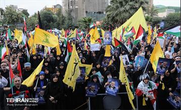 اجتماع مردم تهران در محکومیت جنایت رژیم صهیونیستی 42