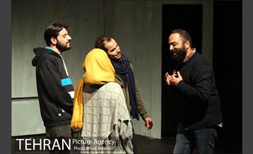 نمایش پروانه الجزایری 4